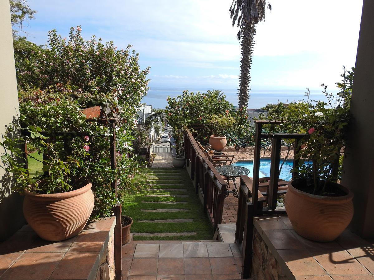 New Stone Manor Hotel Mosselbaai Buitenkant foto