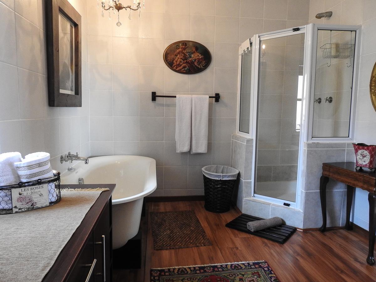New Stone Manor Hotel Mosselbaai Buitenkant foto