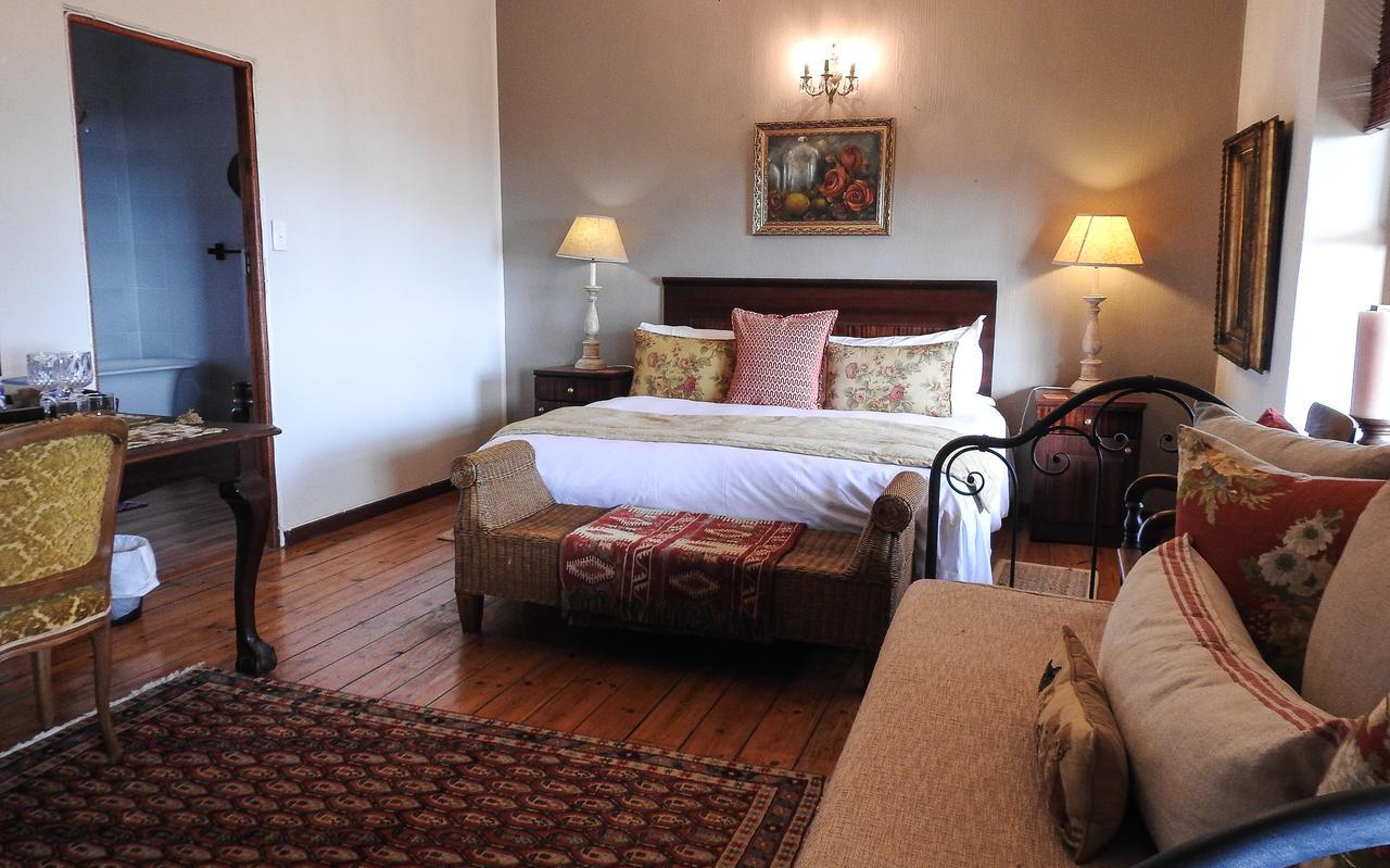 New Stone Manor Hotel Mosselbaai Buitenkant foto